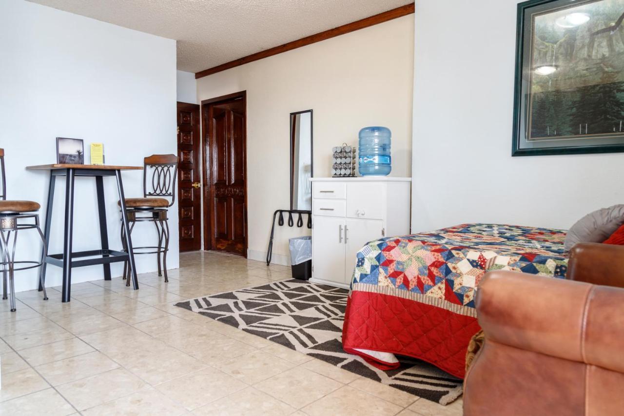 Playa Hermosa Inn At The Beach 엔세나다 외부 사진